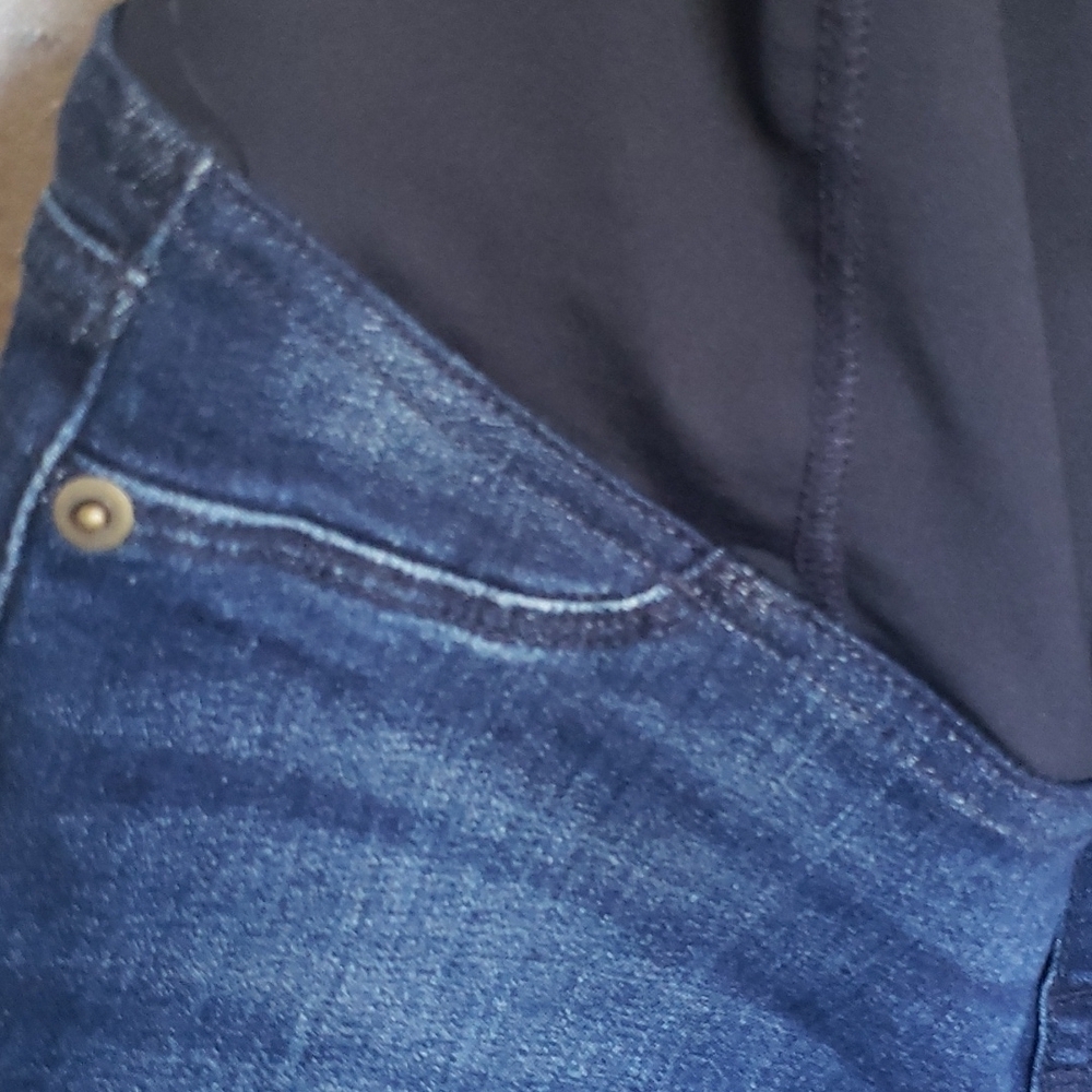 Isabel maternity blue denim stretch bermuda shorts 4 - Picture 2 of 4